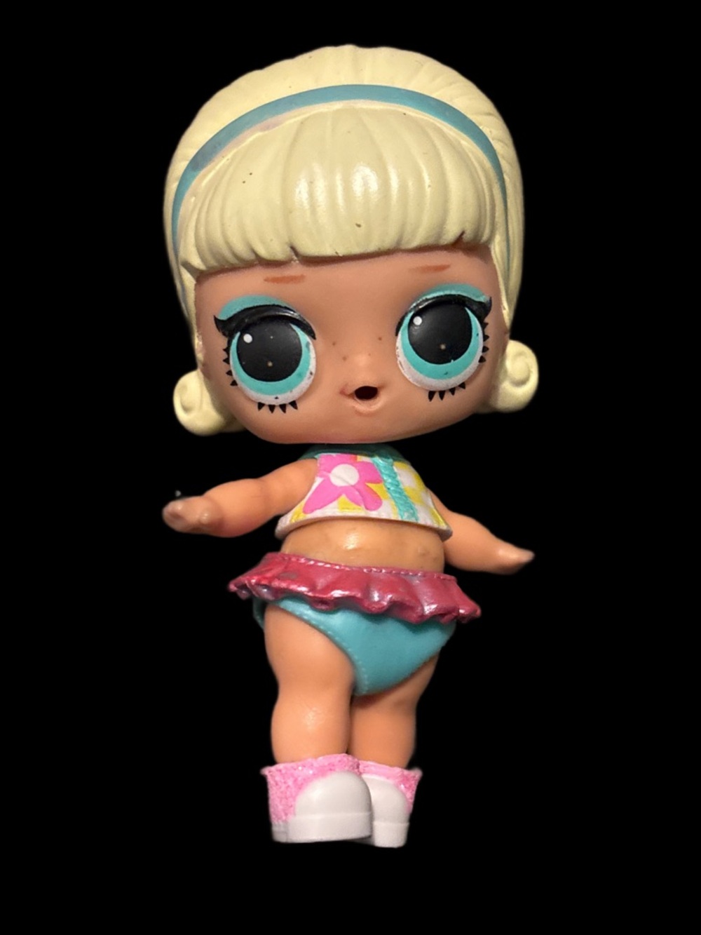 LOL SURPRISE Cute Blonde Doll in Blue Outfit - “ Go Go Gurl”